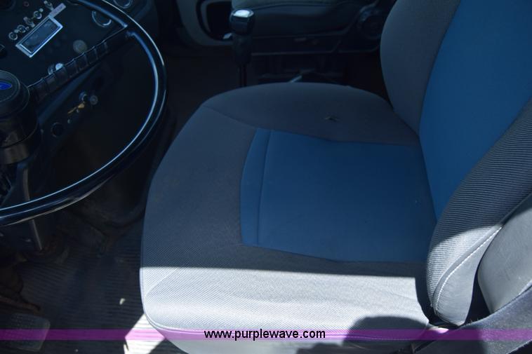 image for item K8612 1994 Ford LTA9000 AeroMax 106 semi truck