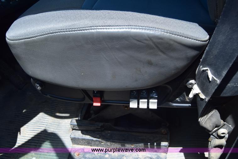 image for item K8612 1994 Ford LTA9000 AeroMax 106 semi truck