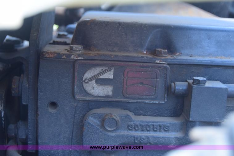 image for item K8612 1994 Ford LTA9000 AeroMax 106 semi truck