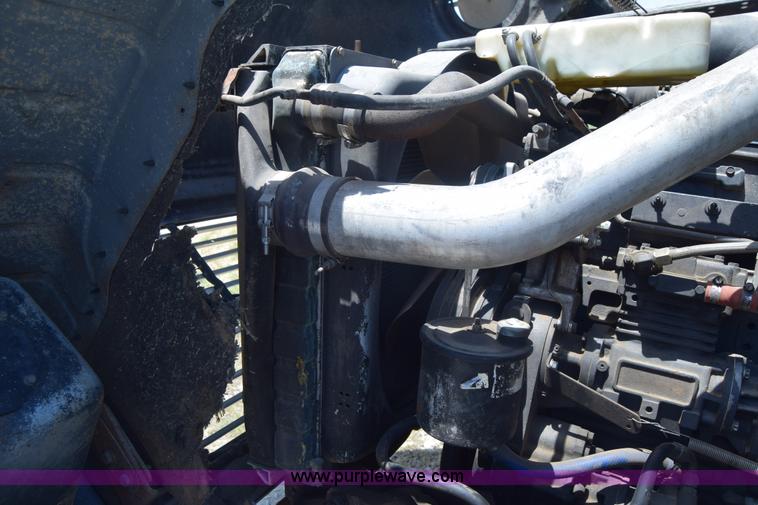 image for item K8612 1994 Ford LTA9000 AeroMax 106 semi truck