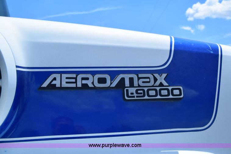 image for item K8612 1994 Ford LTA9000 AeroMax 106 semi truck