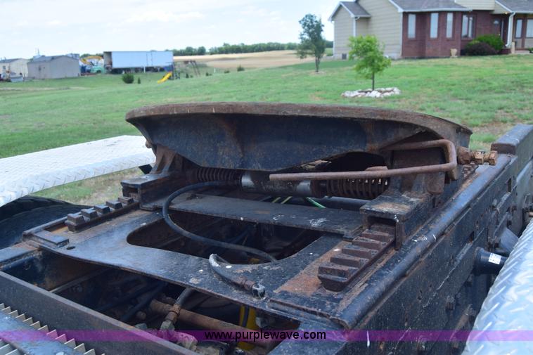 image for item K8612 1994 Ford LTA9000 AeroMax 106 semi truck