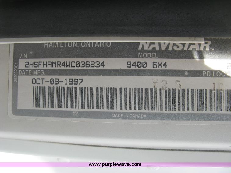 image for item K8613 1998 International 9400 semi truck