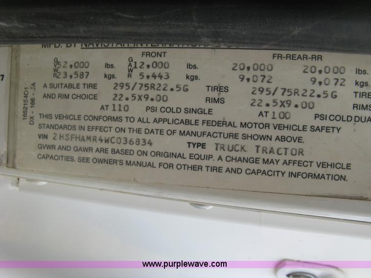 image for item K8613 1998 International 9400 semi truck