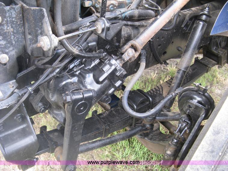 image for item K8615 1999 International 4900 cab and chassis