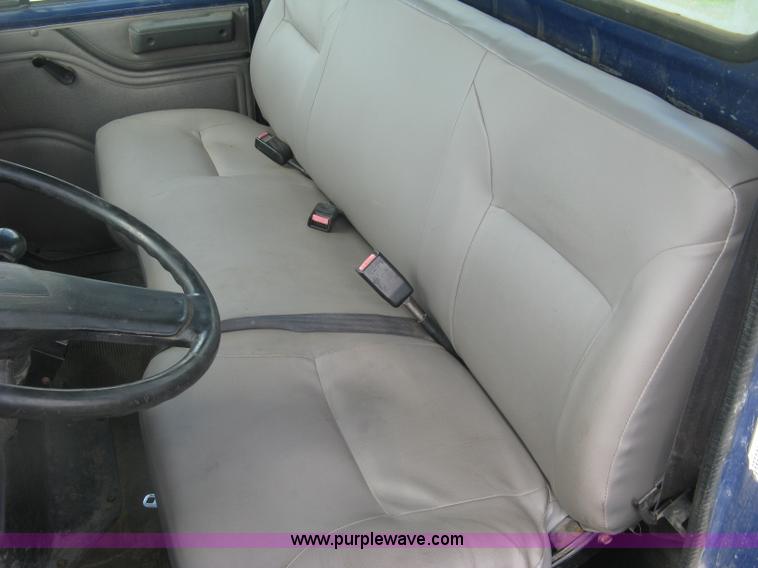 image for item K8615 1999 International 4900 cab and chassis