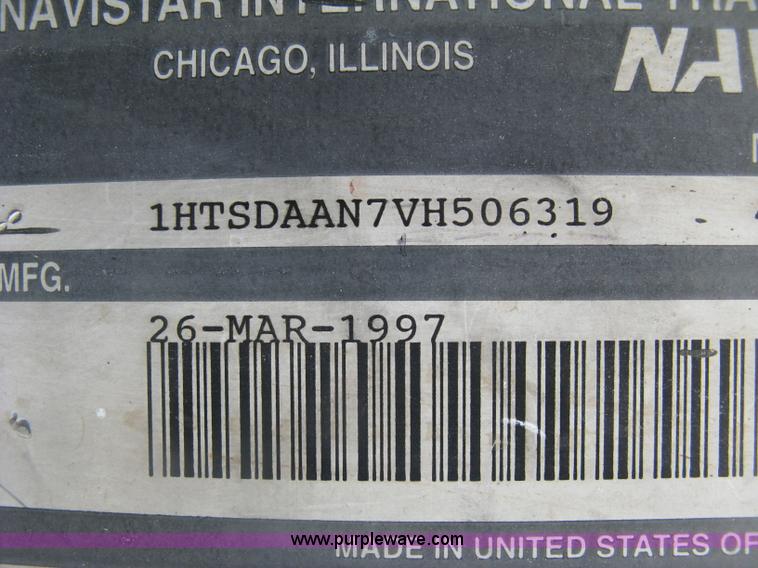 image for item K8615 1999 International 4900 cab and chassis