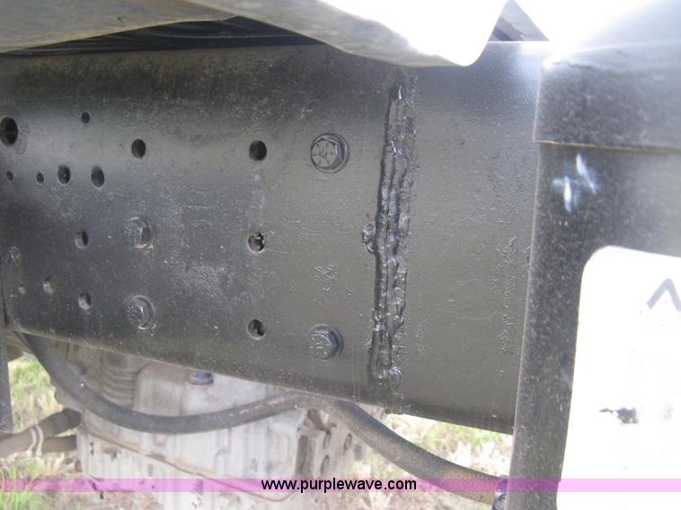 image for item K8615 1999 International 4900 cab and chassis