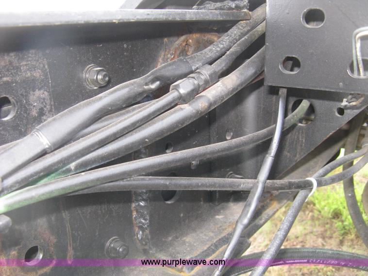 image for item K8615 1999 International 4900 cab and chassis