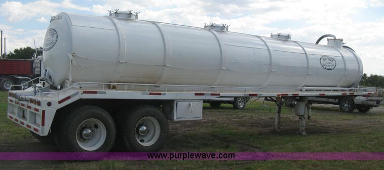 image for item K8616 1980 Tand vacuum trailer