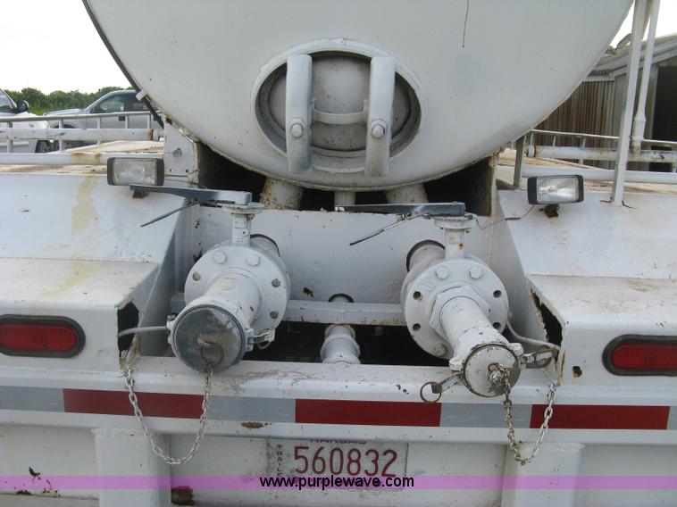 image for item K8616 1980 Tand vacuum trailer