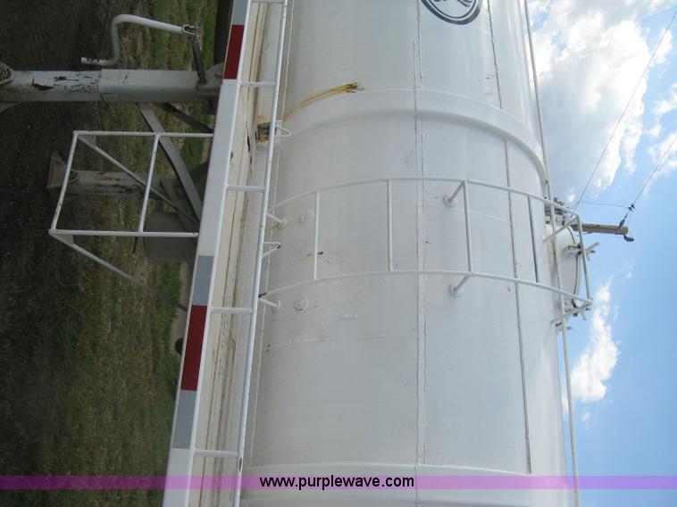 image for item K8616 1980 Tand vacuum trailer