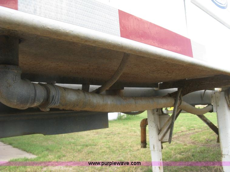 image for item K8616 1980 Tand vacuum trailer