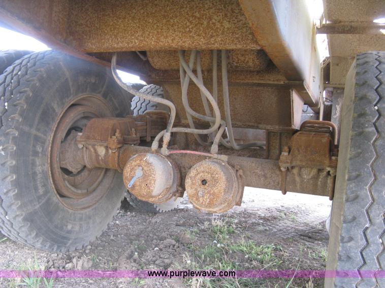 image for item K8616 1980 Tand vacuum trailer