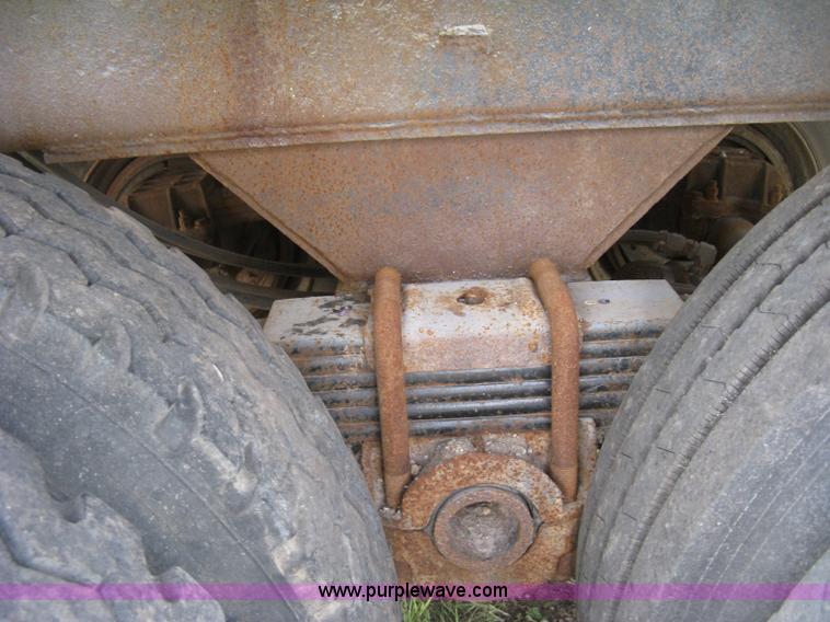 image for item K8616 1980 Tand vacuum trailer