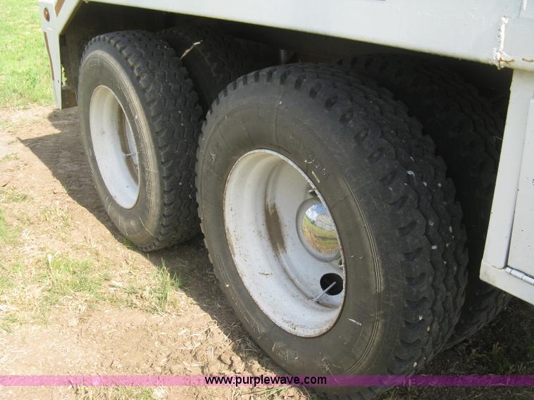 image for item K8616 1980 Tand vacuum trailer