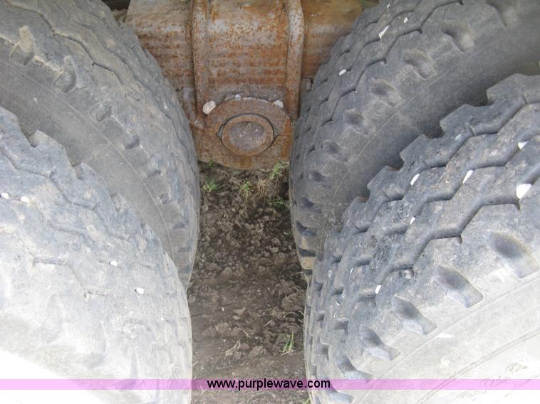 image for item K8616 1980 Tand vacuum trailer