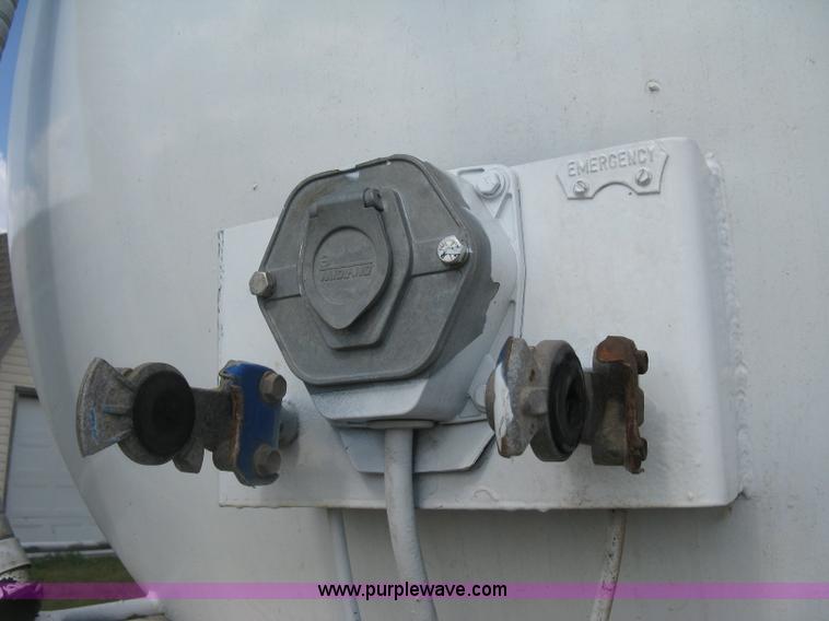 image for item K8616 1980 Tand vacuum trailer