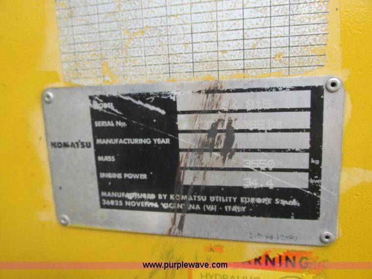 image for item R9316 2003 Komatsu SK815 skid steer