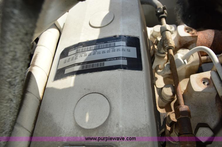 image for item Z9045 2000 Sterling L7501 vacuum truck