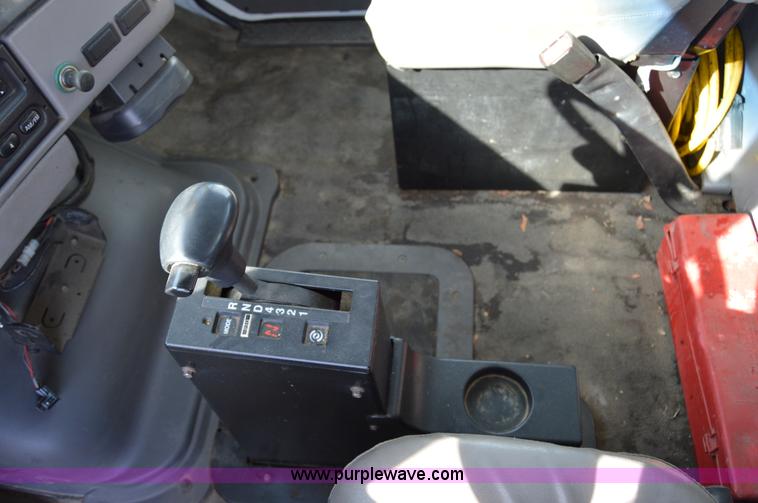 image for item Z9045 2000 Sterling L7501 vacuum truck