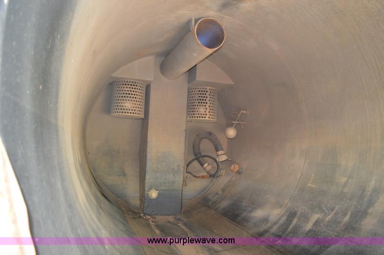 image for item Z9045 2000 Sterling L7501 vacuum truck