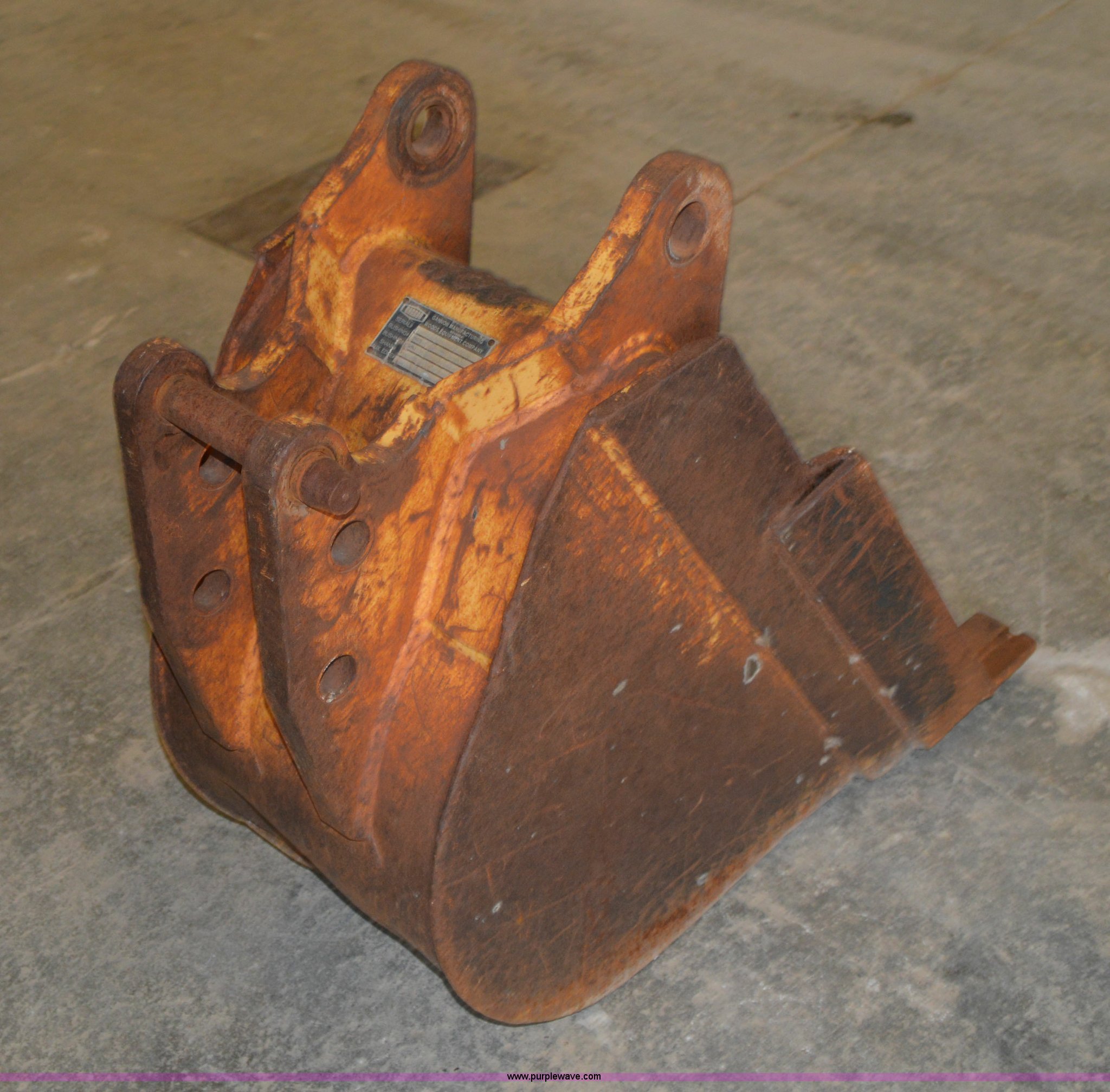 Case 580 backhoe bucket in Kansas City, MO Item G3661 sold Purple Wave