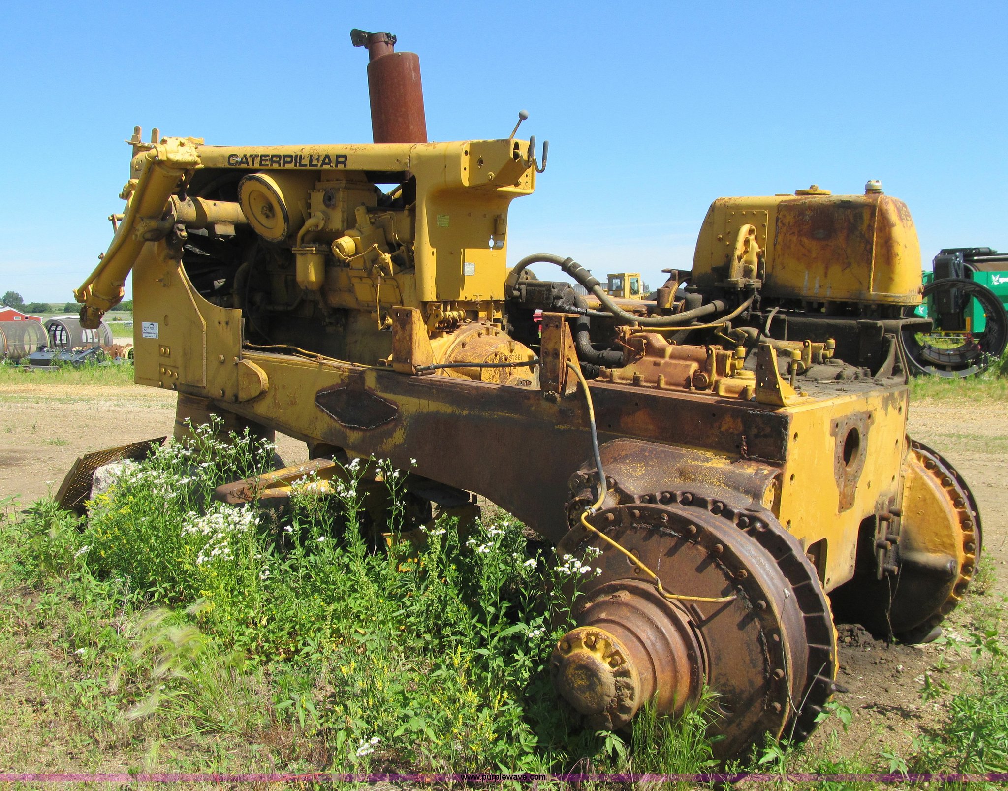 1974 Caterpillar D9G dozer in Bayard, IA Item K5701 sold Purple Wave
