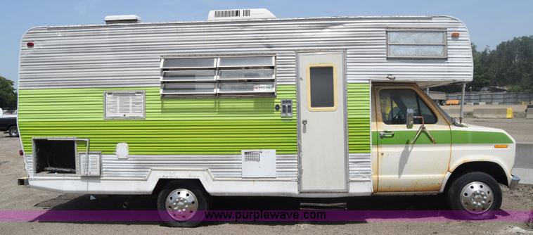 image for item E6389 1977 Ford Comet RV