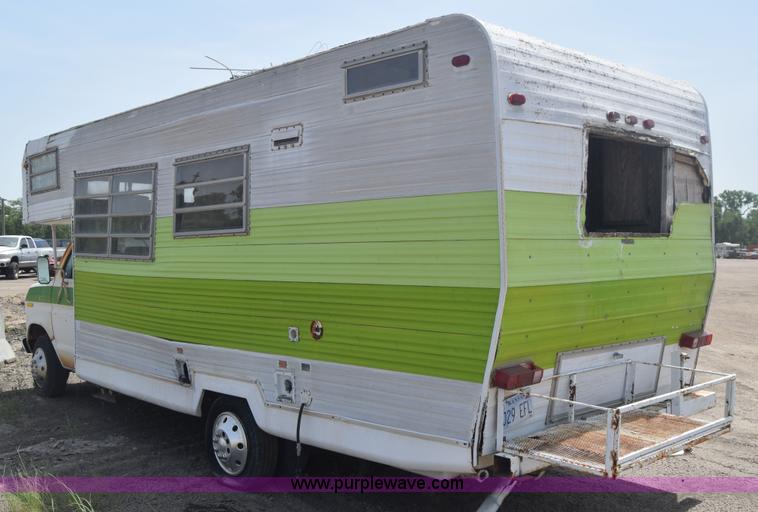 image for item E6389 1977 Ford Comet RV