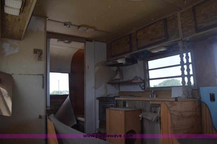 image for item E6389 1977 Ford Comet RV