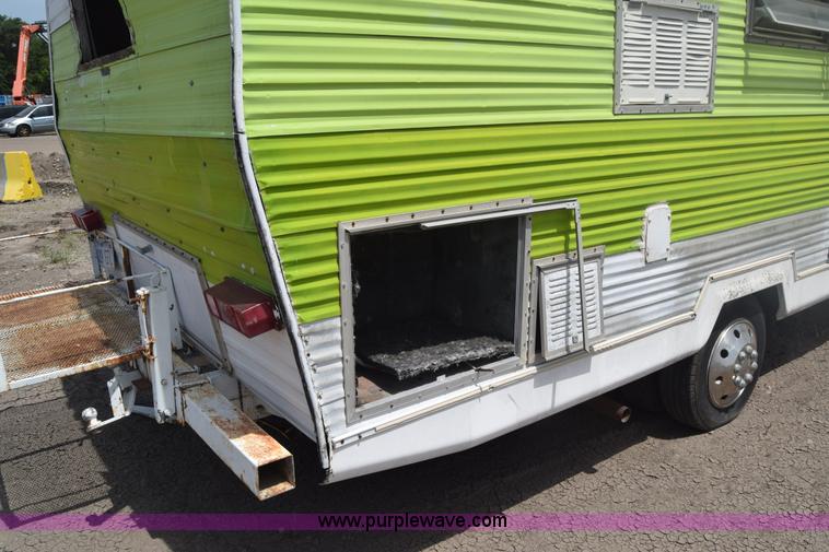 image for item E6389 1977 Ford Comet RV