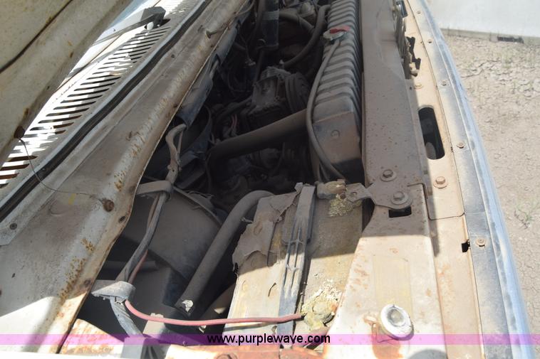 image for item E6389 1977 Ford Comet RV