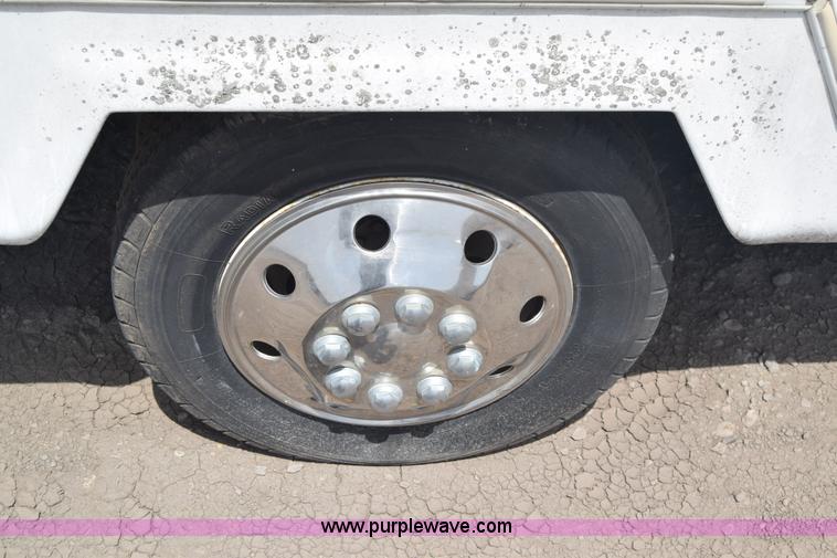 image for item E6389 1977 Ford Comet RV