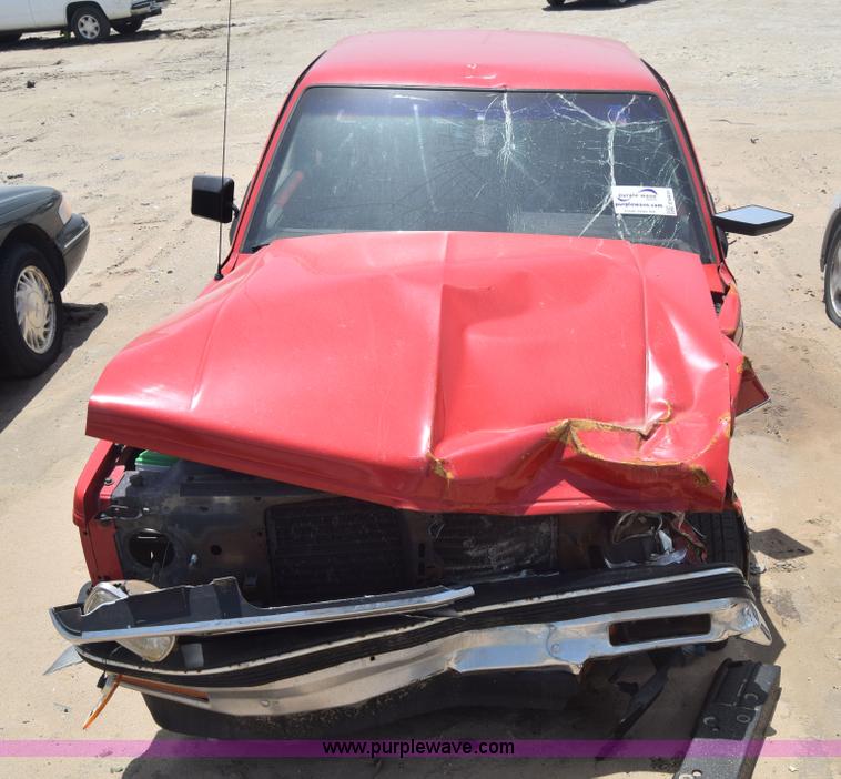 image for item E6431 1991 Chevrolet S10 Ext. Cab pickup truck