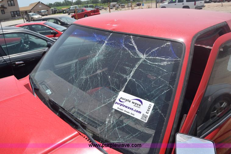 image for item E6431 1991 Chevrolet S10 Ext. Cab pickup truck