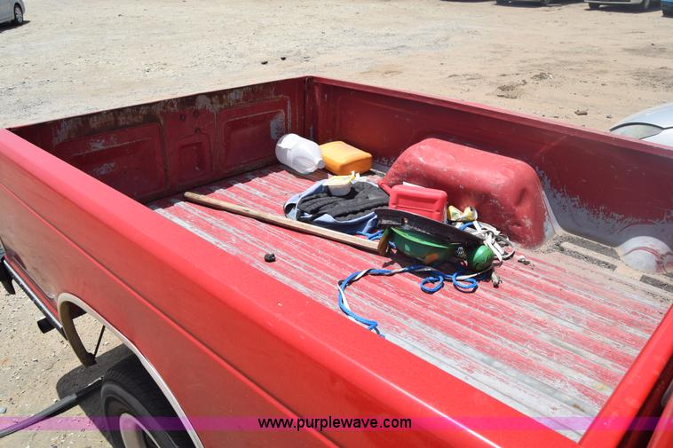 image for item E6431 1991 Chevrolet S10 Ext. Cab pickup truck