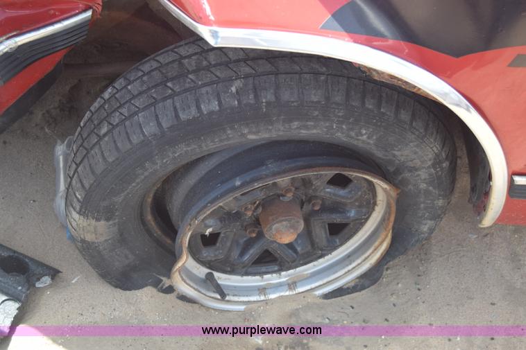 image for item E6431 1991 Chevrolet S10 Ext. Cab pickup truck