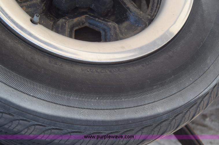 image for item E6431 1991 Chevrolet S10 Ext. Cab pickup truck