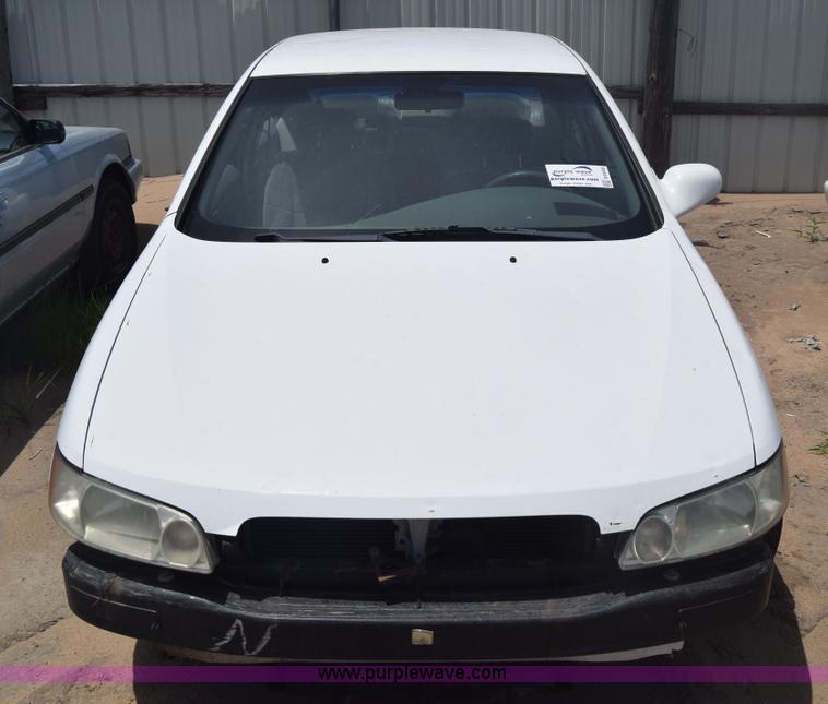 image for item E6449 2001 Nissan Altima