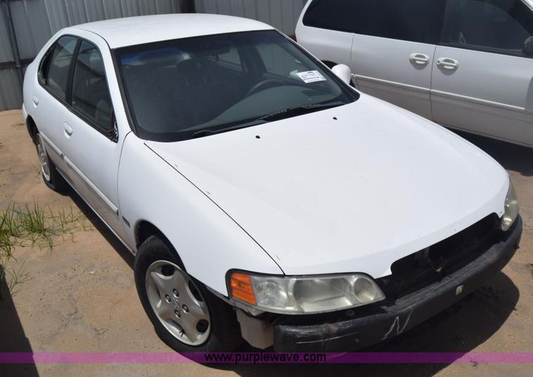 image for item E6449 2001 Nissan Altima