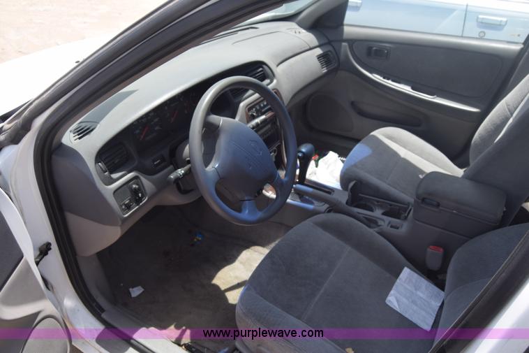 image for item E6449 2001 Nissan Altima