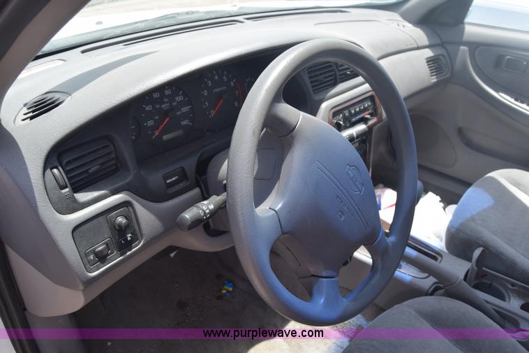 image for item E6449 2001 Nissan Altima