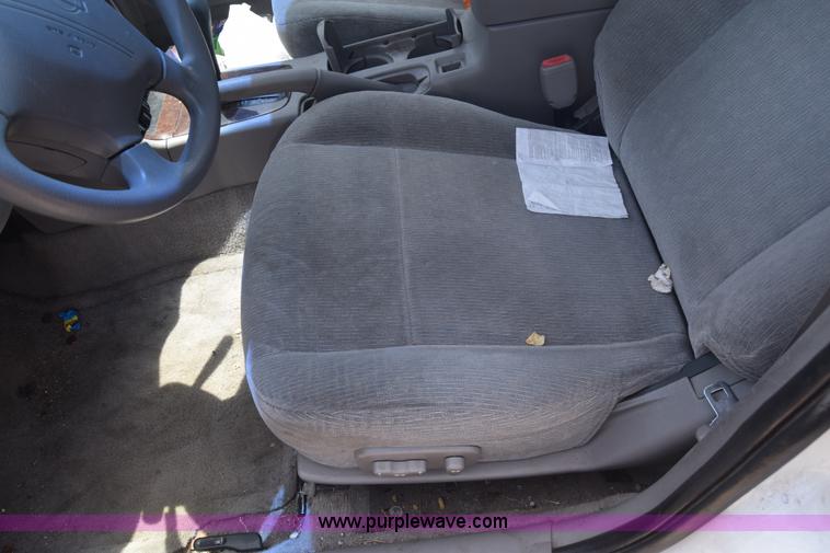 image for item E6449 2001 Nissan Altima