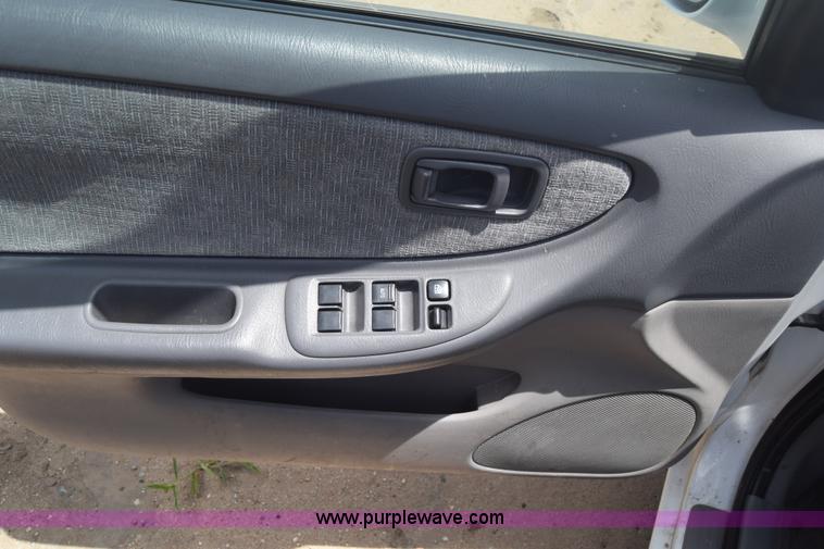 image for item E6449 2001 Nissan Altima