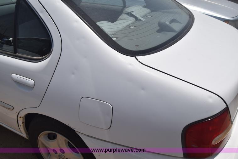 image for item E6449 2001 Nissan Altima