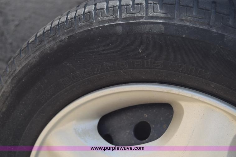 image for item E6449 2001 Nissan Altima