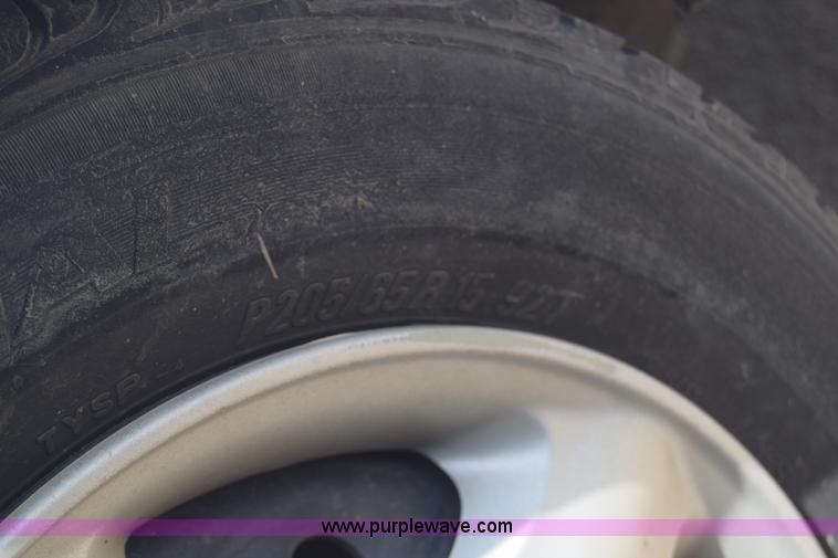 image for item E6449 2001 Nissan Altima