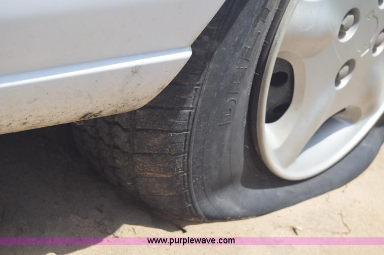 image for item E6449 2001 Nissan Altima