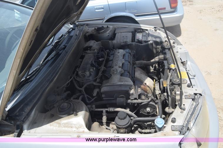image for item E6450 2001 Hyundai Elantra GLS